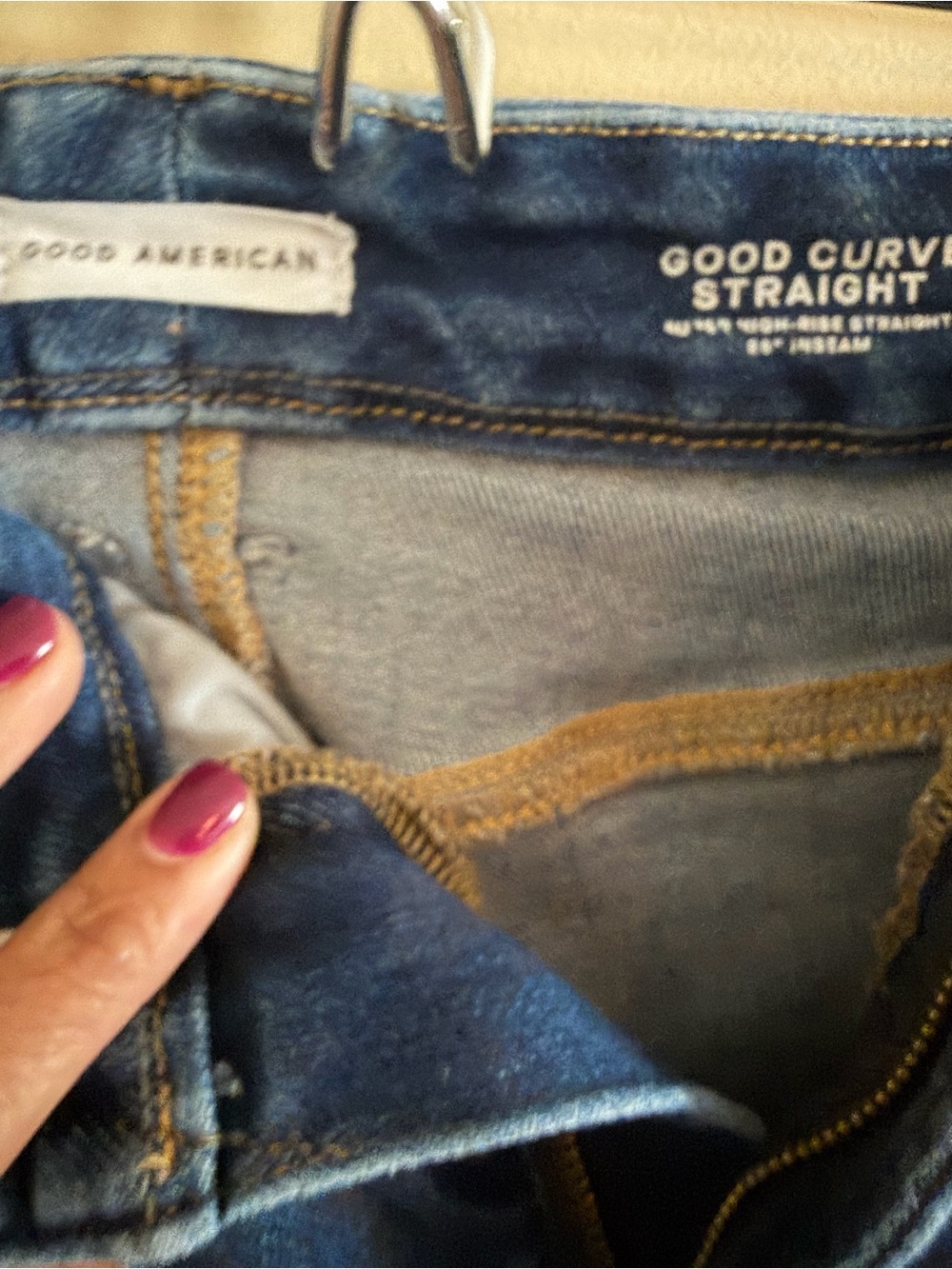Good American Soft Tech Good Curve Straight Jeans - Picture 4 of 6